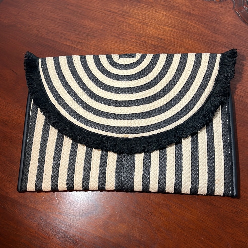 NWOT Stella and Dot Clutch